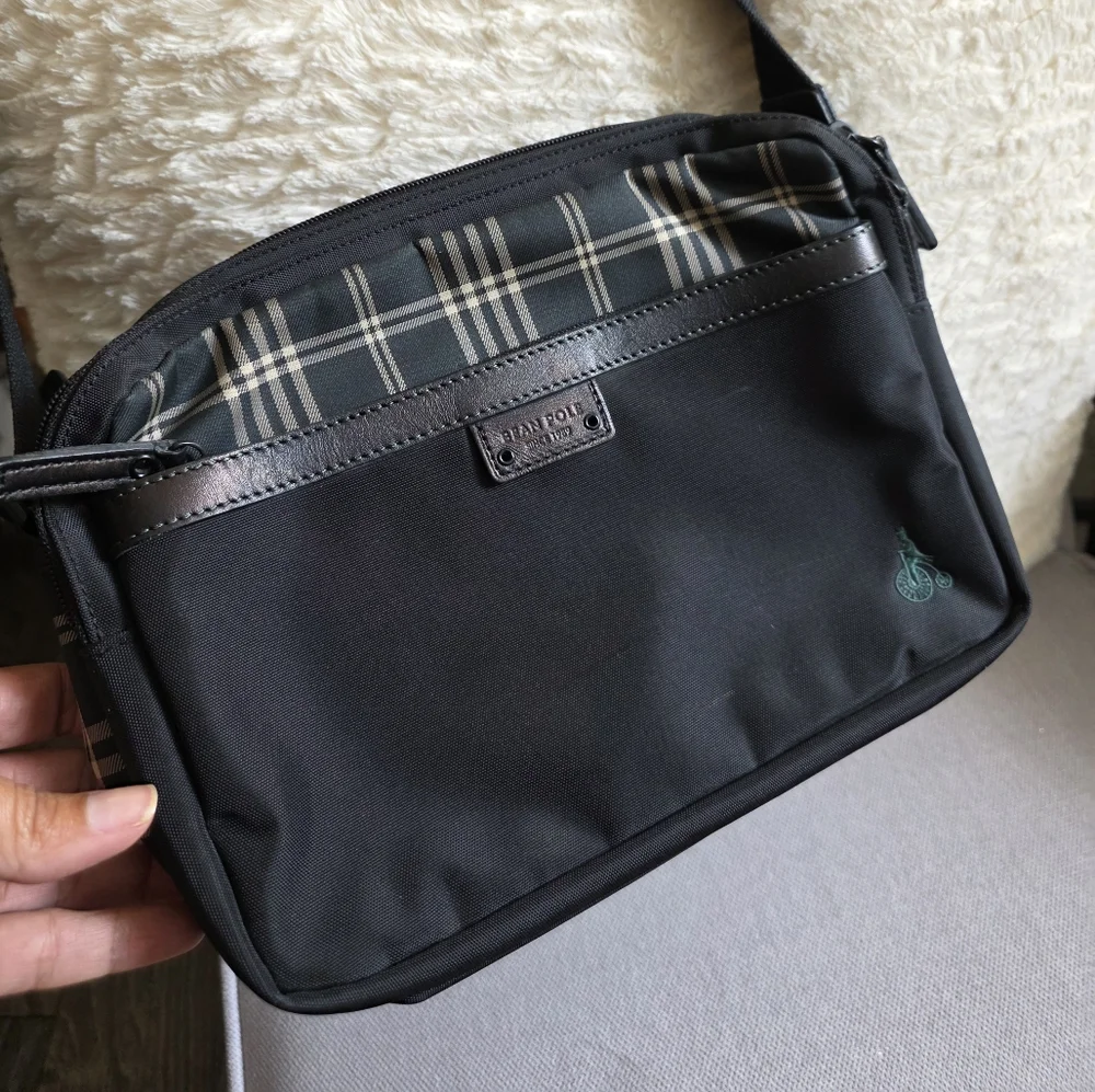 Bean Pole Men's Black Shoulder Bag Used Gread Condition.